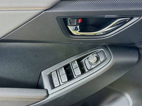 Certified 2025 Subaru Crosstrek 2.5i Limited w/ Crosstrek Mirror Package image 20