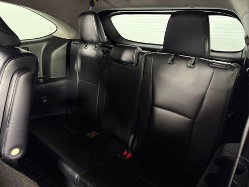 Used 2022 Toyota Highlander XLE image 18