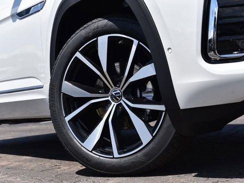 New 2026 Volkswagen Atlas SEL Premium R-Line AWD/4WD image 3