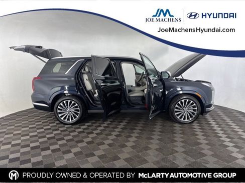 Certified 2025 Hyundai Palisade Calligraphy image 22
