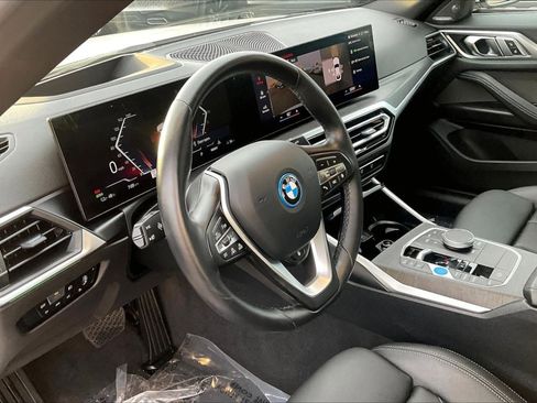 Used 2023 BMW i4 eDrive40 image 10