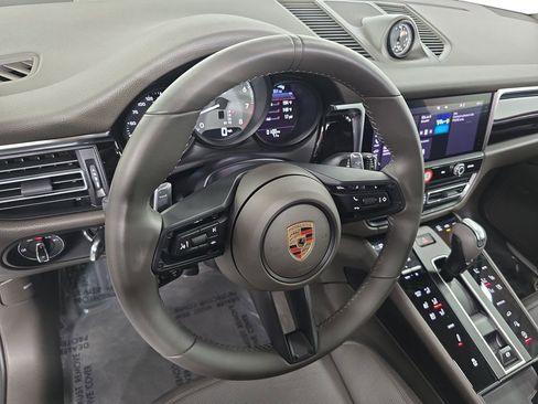 Certified 2024 Porsche Macan S AWD/4WD image 4