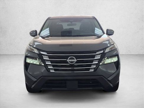 Used 2025 Nissan Rogue SV FWD image 2
