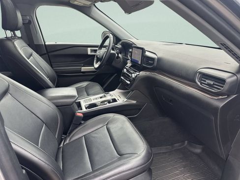 Used 2022 Ford Explorer Limited w/ Equipment Group 301A RWD image 14