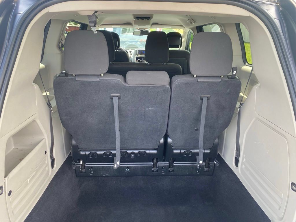 Used 2019 Dodge Grand Caravan SE FWD image 22