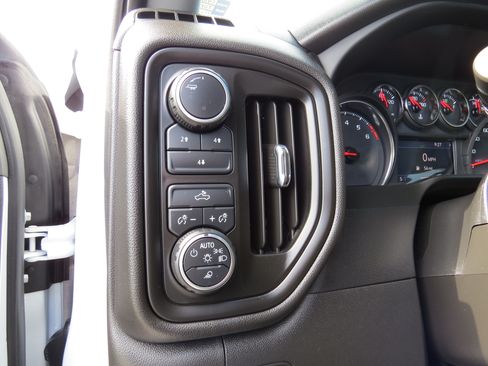 Used 2023 Chevrolet Silverado 2500 Custom w/ Custom Value Package AWD/4WD image 20