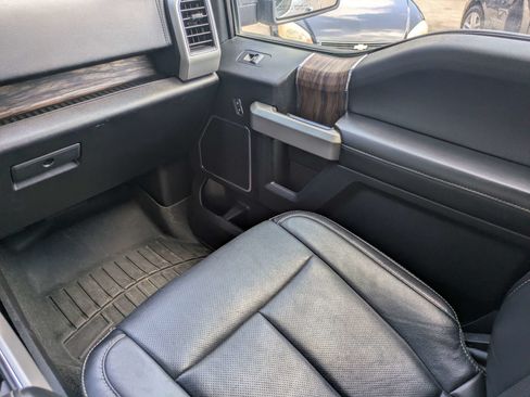 Used 2018 Ford F150 Lariat w/ Equipment Group 502A Luxury AWD/4WD image 10