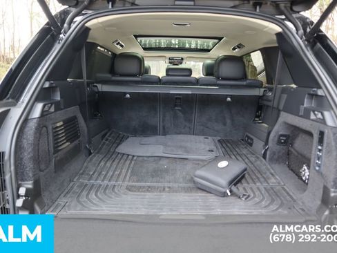 Used 2025 Land Rover Range Rover Long Wheelbase SE image 24