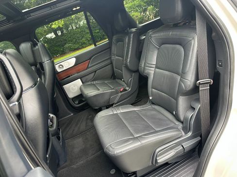 Used 2023 Lincoln Navigator Reserve AWD/4WD image 19