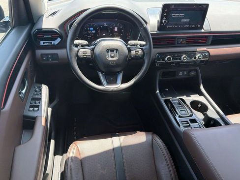 Used 2024 Honda Pilot Elite image 10