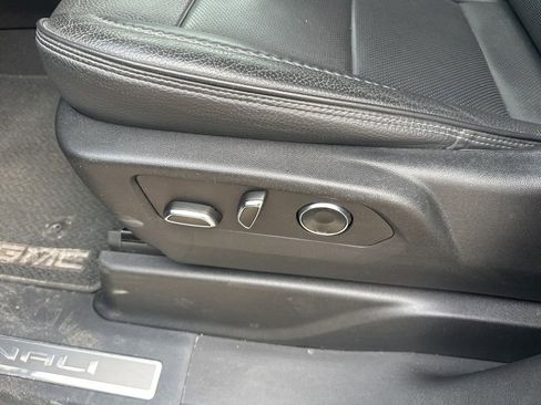 Certified 2021 GMC Yukon XL Denali w/ LPO, Illumination Package image 19