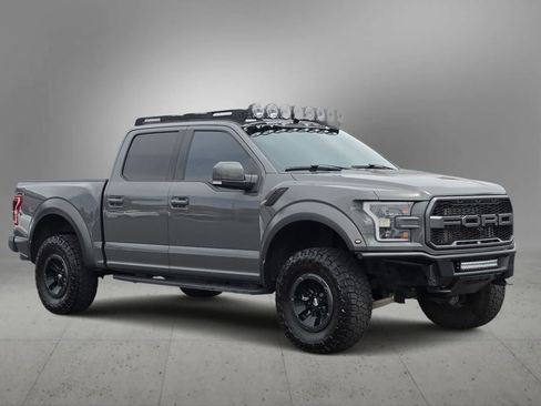 Used 2018 Ford F150 Raptor w/ Equipment Group 802A Luxury AWD/4WD image 2