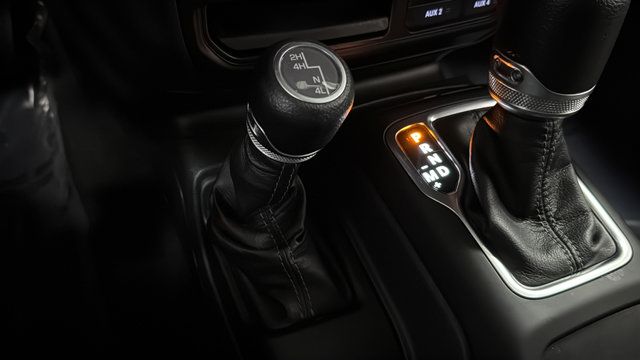 Used 2024 Jeep Wrangler Unlimited Sport AWD/4WD image 31