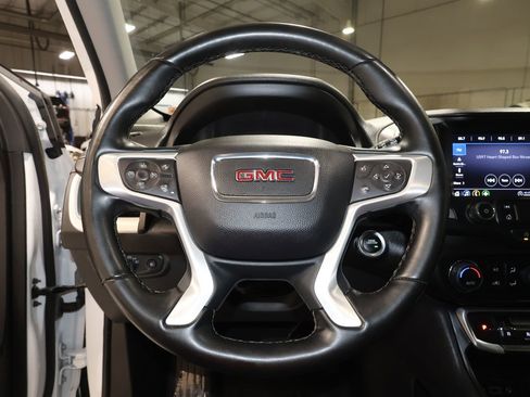 Certified 2024 GMC Terrain SLT image 10