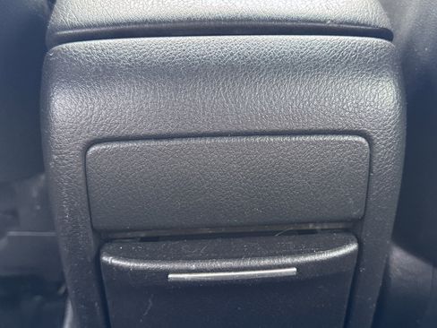 Used 2005 Subaru Outback 2.5XT Limited AWD/4WD image 32