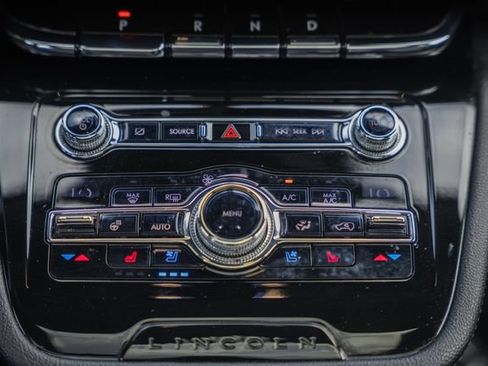 Used 2020 Lincoln Corsair AWD w/ Premium Package image 23