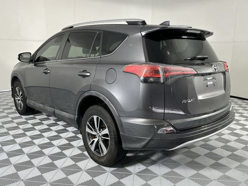 Used 2016 Toyota RAV4 XLE FWD image 6