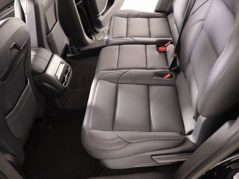 New 2026 Lincoln Nautilus Premier w/ Jet Appearance Package AWD/4WD image 12