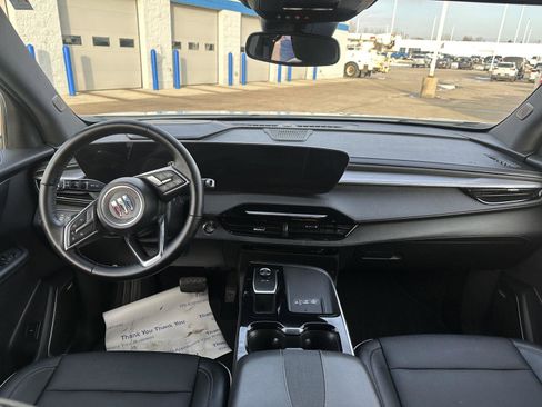 Used 2025 Buick Enclave Preferred image 14