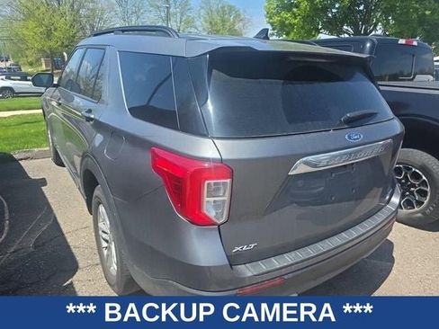 Used 2023 Ford Explorer XLT w/ Equipment Group 202A AWD/4WD image 4