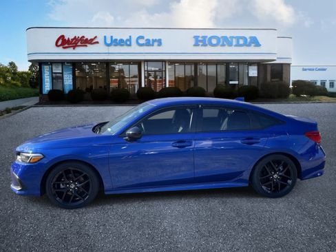Used 2023 Honda Civic Sport image 2