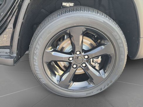 Used 2021 Jeep Grand Cherokee L Laredo AWD/4WD image 11