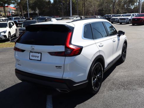 Used 2024 Honda CR-V Sport Touring image 3