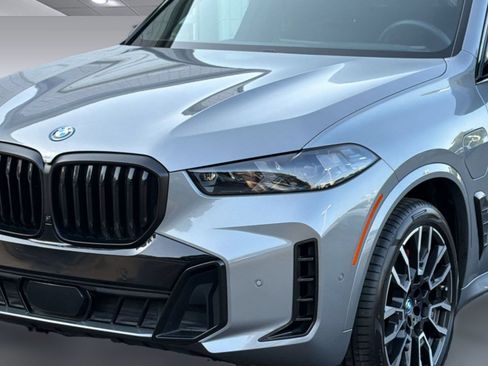 Certified 2024 BMW X5 xDrive50e w/ Executive Package AWD/4WD image 12