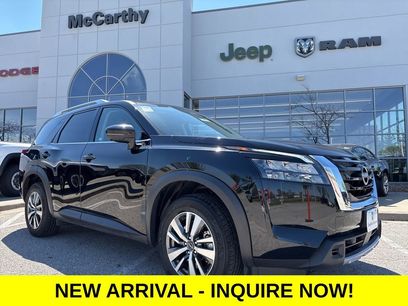 Used 2025 Nissan Pathfinder SL