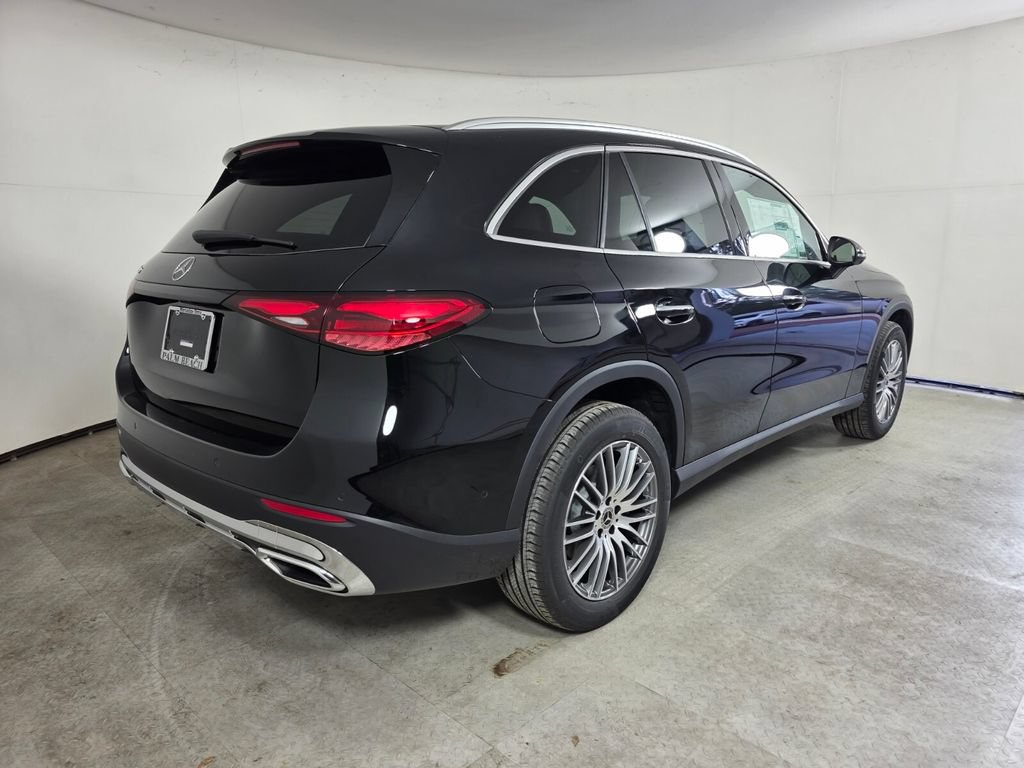 New 2027 Mercedes-Benz GLC 300 image 4