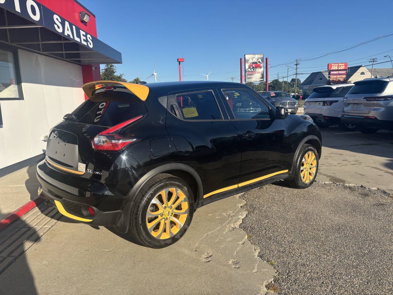 Used 2015 Nissan Juke SL AWD/4WD image 2