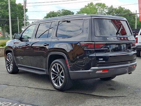 Used 2022 Jeep Wagoneer Series II w/ Premium Group I AWD/4WD image 4