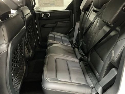 New 2026 Ford Bronco Badlands AWD/4WD image 13