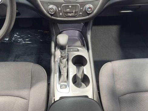 Used 2023 Chevrolet Malibu LS FWD image 18