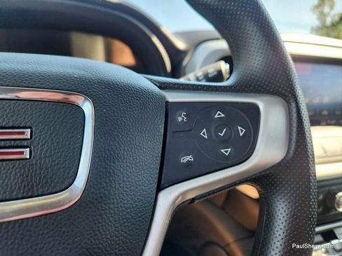 Used 2021 GMC Acadia SLE image 36