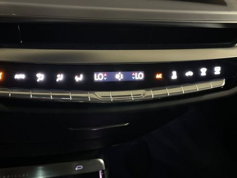 Used 2025 Cadillac Lyriq Luxury AWD/4WD image 19
