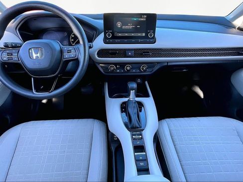 Used 2025 Honda HR-V LX image 8