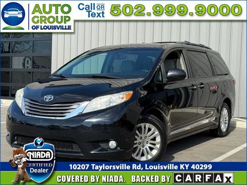 Used 2017 Toyota Sienna XLE w/ XLE Navigation Package image 1