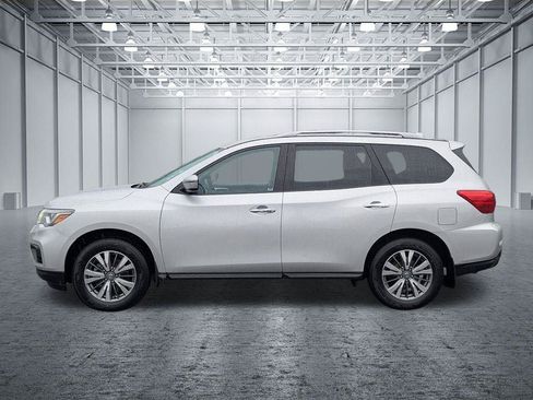 Used 2020 Nissan Pathfinder S AWD/4WD image 2