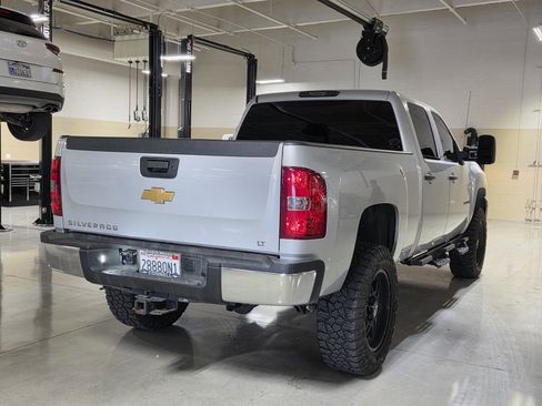 Used 2014 Chevrolet Silverado 2500 LT w/ Interior Plus Package image 7
