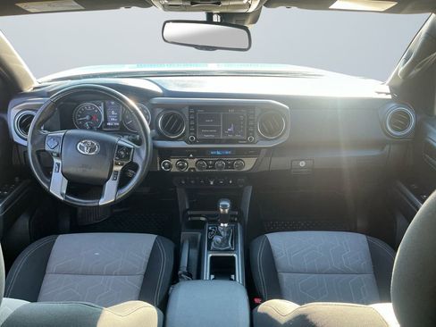 Used 2023 Toyota Tacoma TRD Sport image 11