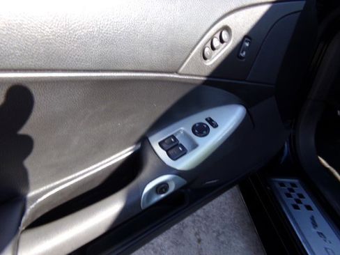 Used 2005 Chevrolet Corvette 1SB Z51 Coupe w/ Preferred Equipment Group image 21