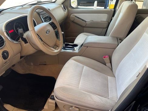 Used 2008 Ford Explorer XLT image 5