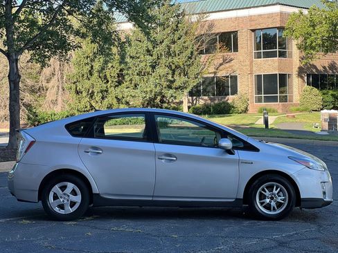 Used 2010 Toyota Prius One FWD image 6
