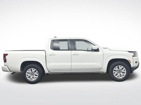 Used 2022 Nissan Frontier SV RWD image 4