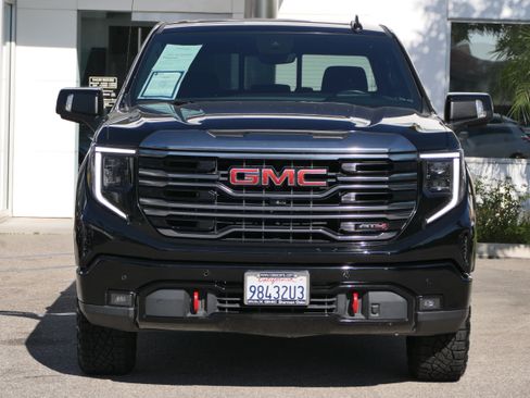 Used 2023 GMC Sierra 1500 AT4 w/ AT4 Premium Package AWD/4WD image 9
