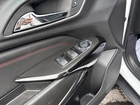 Used 2024 Chevrolet Trax RS w/ Sunroof Package image 14