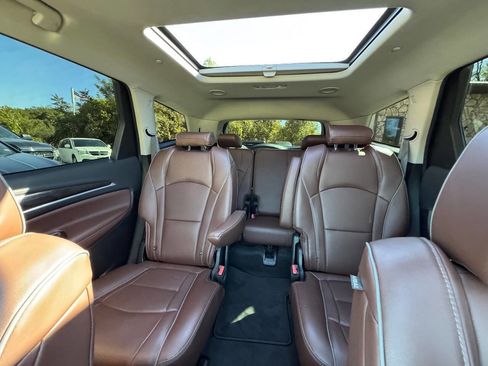 Used 2018 Buick Enclave Avenir w/ Avenir Technology Package image 33