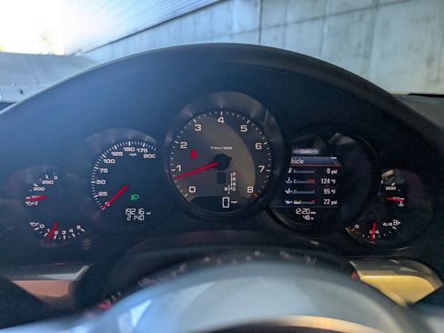 Used 2018 Porsche 911 Carrera 4S image 36