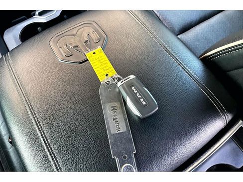 Certified 2021 RAM 1500 Laramie image 12